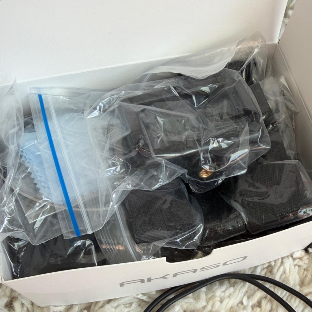 AKASO WiFi underwater Action Camera - Picture 8 of 10